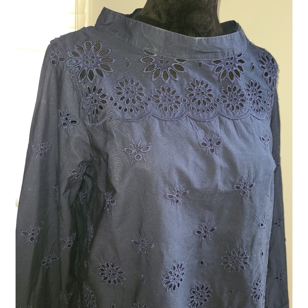 J CREW Women's Navy Eyelet Funnel Neck Scallop Edge Blouse sz 6 Nautical Preppy